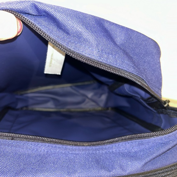 Like New Wilson US Open tennis bag. Perfect! - Picture 3 of 7